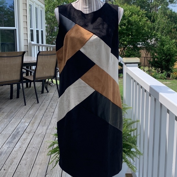Chicos size 1 Neutral Color Blocking Sheath style dress - Picture 4 of 9